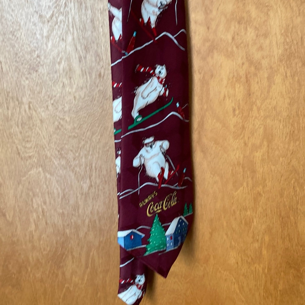Vintage Coca Cola a polar bear winter Christmas necktie